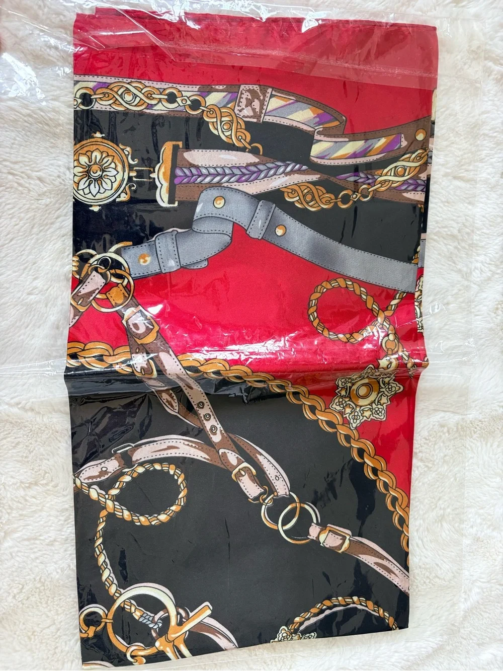 NIB Large Red & Black Chain Print Women's Scarf